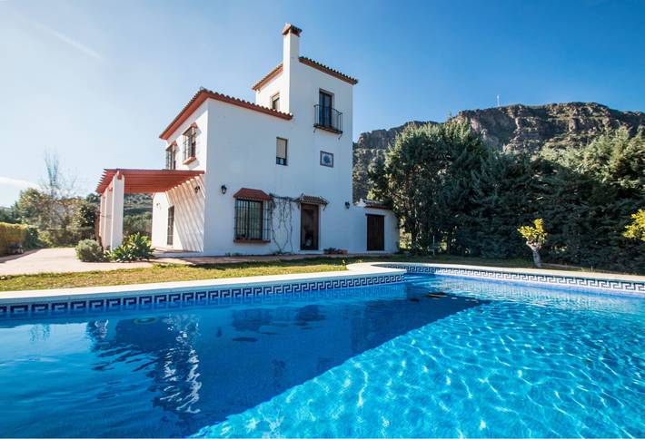 Casa rural para 6 personas, con Balcón y Jardín en Álora