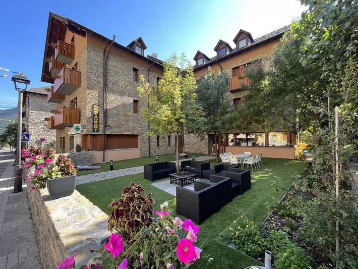 Hotel para 2 personas, con jardín - 1