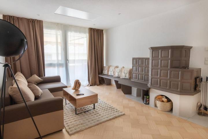 Ferienwohnung für 4 Personen, mit Balkon und Ausblick in Landeck