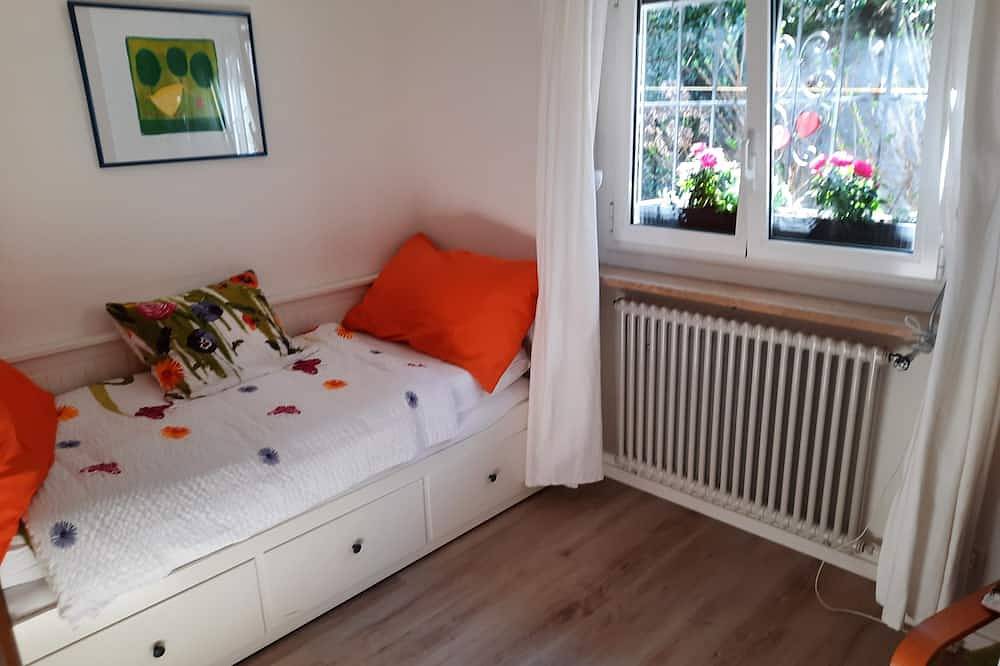 Casa Isa Moghegno, Haus in  Bungalowstil auf 1. Ebene in ruhigen Wohngegend in Maggia, Tessiner Alpen