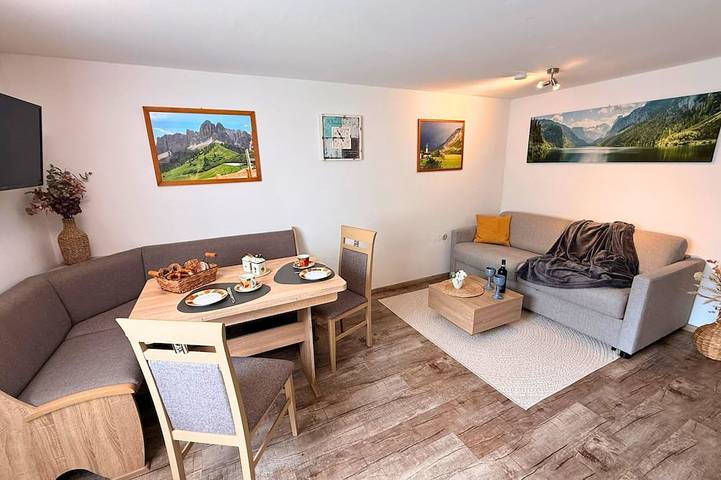Ferienhaus für 3 Personen, mit Balkon und Garten in Nesselwang