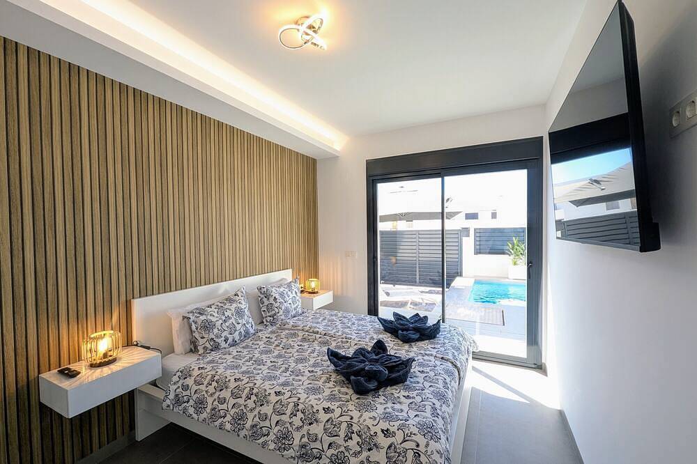 Casa Vacacional 'R-40-E De Obra Nueva' con Piscina Privada, Wi-Fi y Aire Acondicionado in Los Montesinos, Costa Blanca