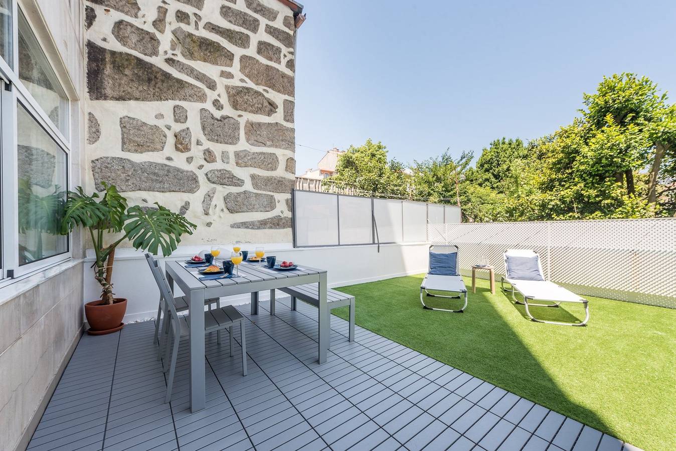 Ganze Wohnung, Ferienwohnung für 4 Personen mit Balkon in Santo Ildefonso, Porto