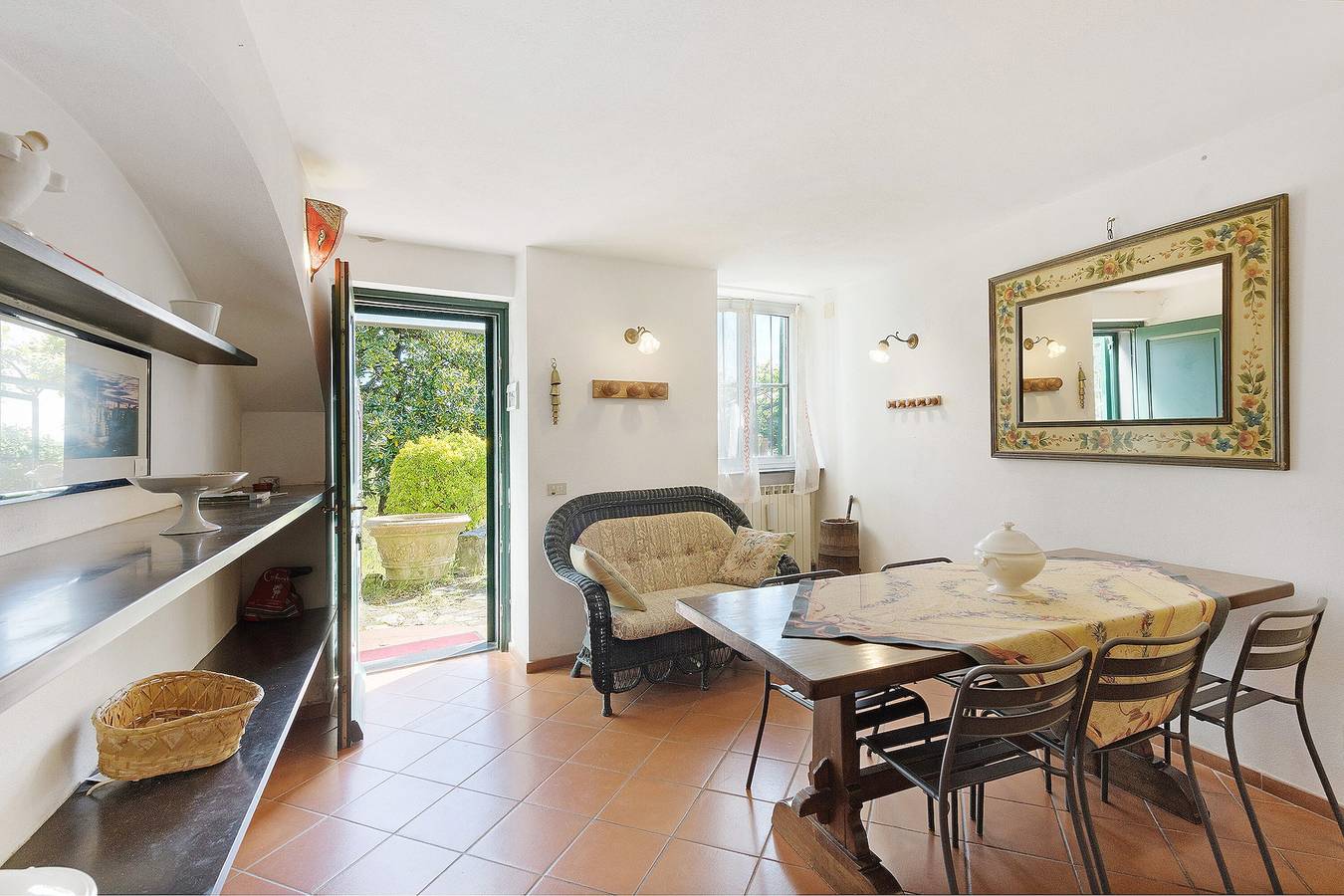 Villa 'Ponzio' with Sea View, Private Garden and Wi-Fi in Genova (City), Genua