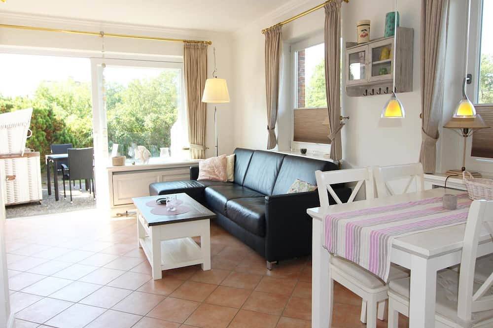 Ganze Wohnung, Tolles modern gestaltetes Ferienappartement in wunderbarer Lage. in Wenningstedt, Sylt