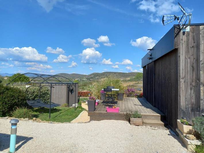 Gîte pour 2 personnes, avec piscine ainsi que jardin et vue, animaux acceptés à Vinezac - 4