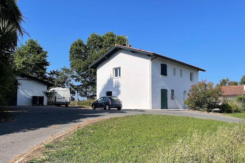 Entire apartment, Appartement entre Mer & Montagne in Ustaritz, Bayonne region