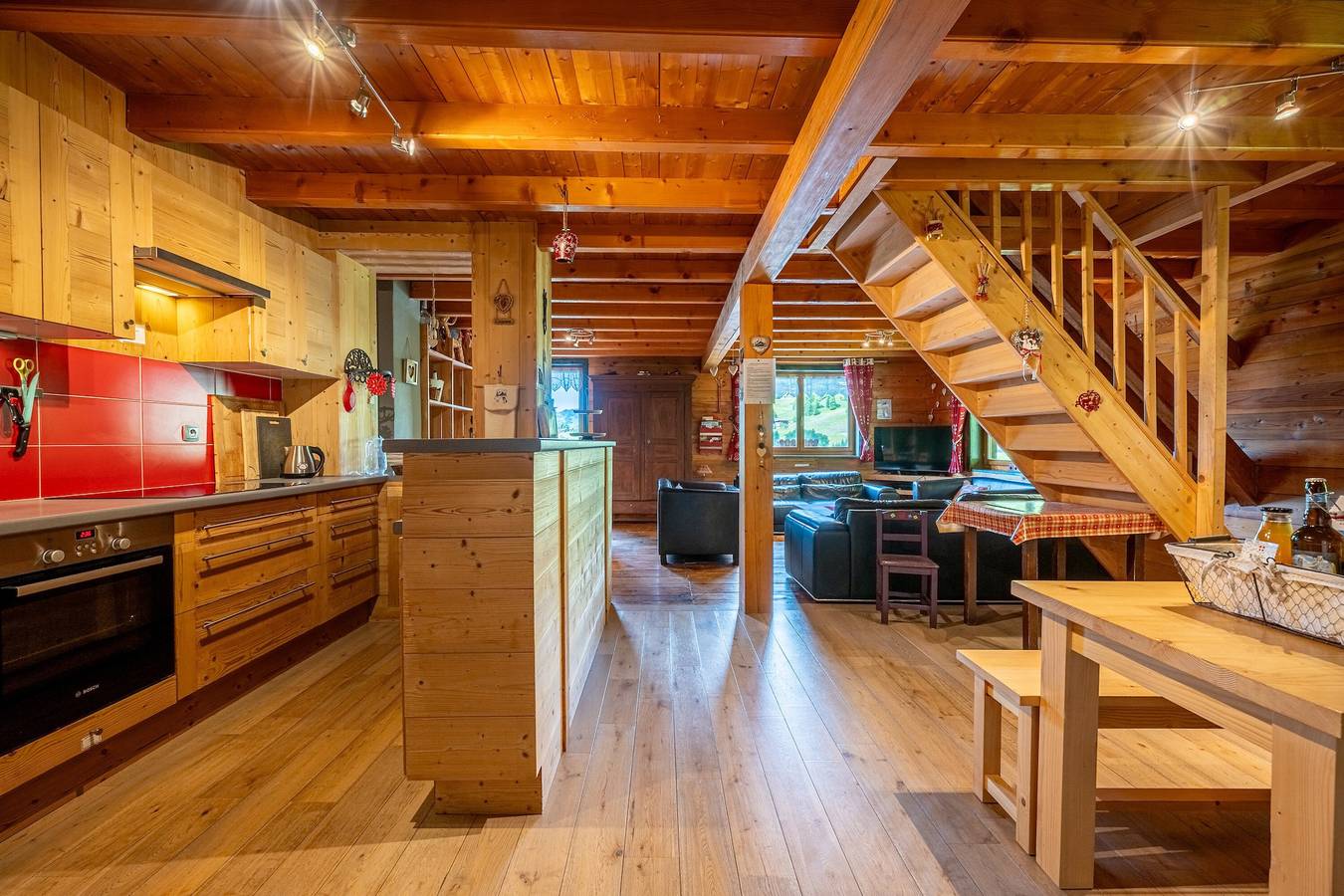 Appartement entier, Appartement "Le Chamois" avec terrasse partagée, balcon et Wi-Fi in Flumet, Région d'Albertville