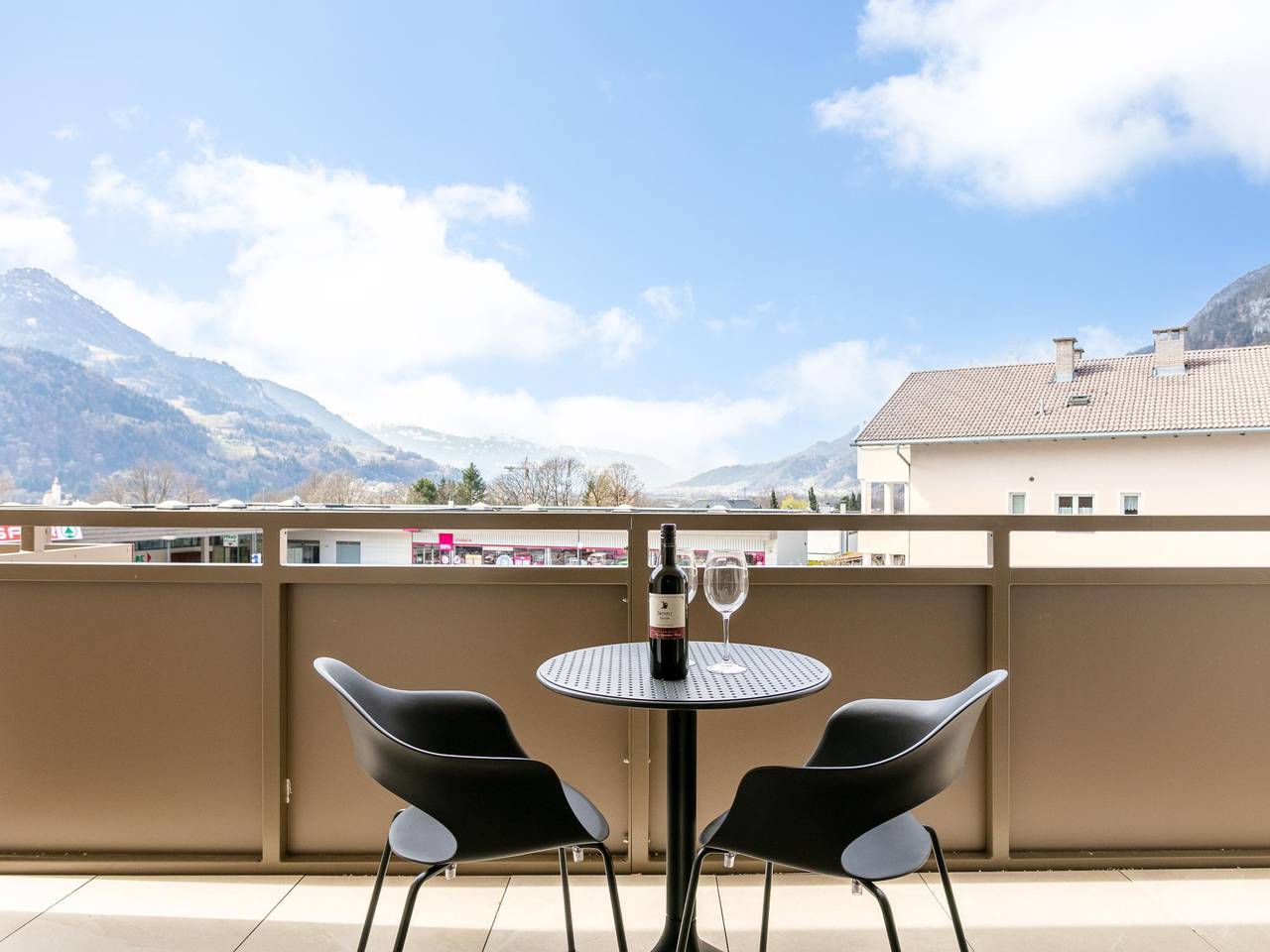 Geheel appartement, Smaakvol appartement in het centrum van Jenbach in Jenbach, Bezirk Schwaz