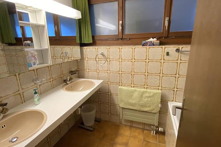 Gîte pour 4 personnes, avec balcon et piscine à Spiez - 4
