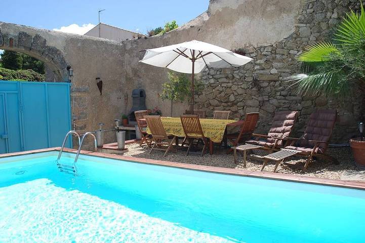 Location de vacances pour 9 personnes, avec Jardin à Lespignan