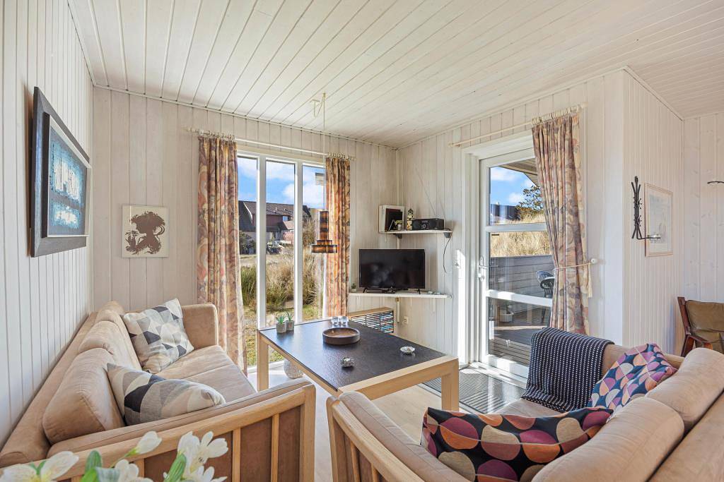 Gemütliches Ferienhaus mit Infrarotsauna und Lademöglicheit in Nymindegab, Holmsland Klit
