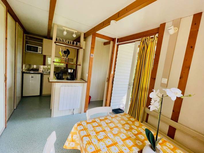 Gîte pour 5 personnes, avec terrasse et piscine à Camon - 4