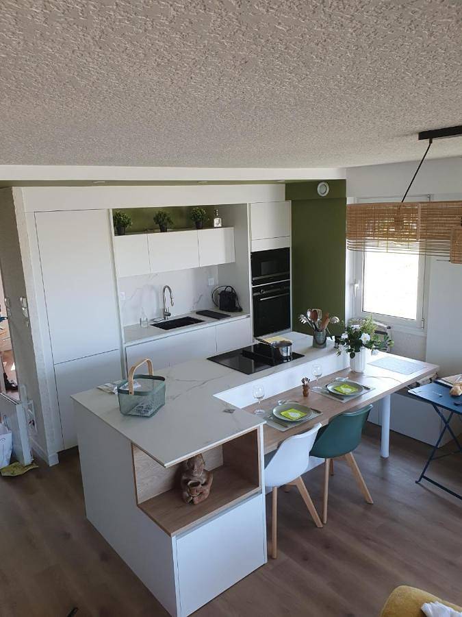 Gîte pour 7 personnes, avec vue et terrasse dans Plage du Ruguel - 3