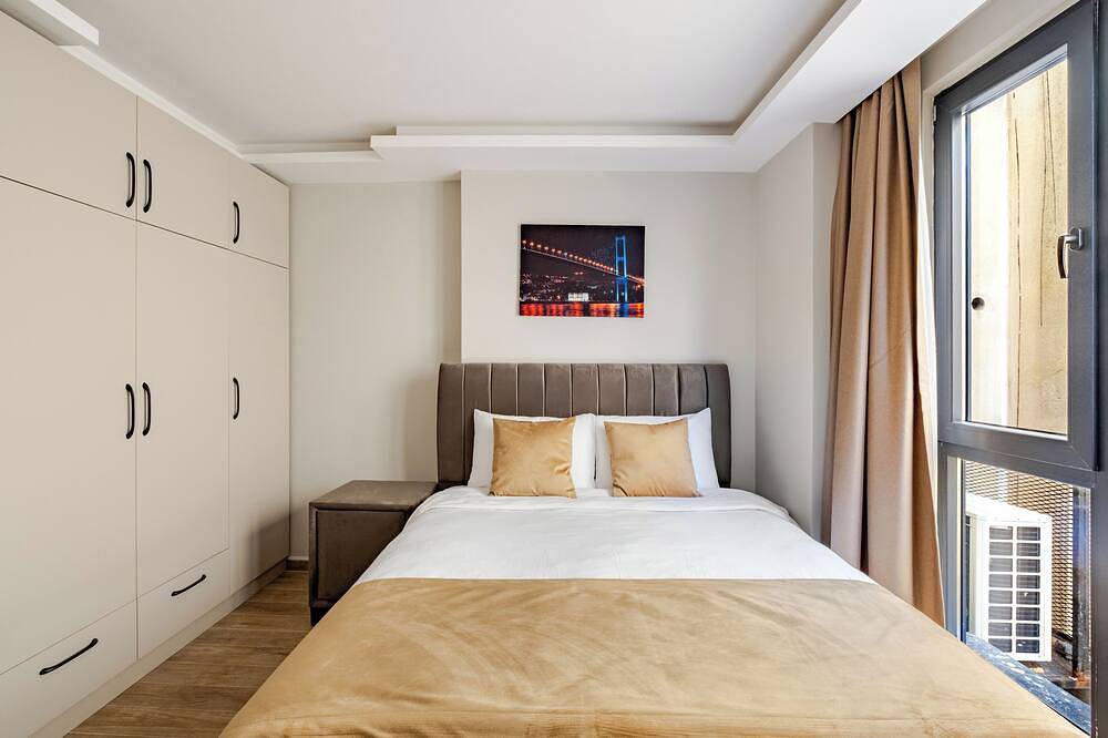 Entire apartment, Central Brand New Studio Near Metro in Şişli, Istanbul