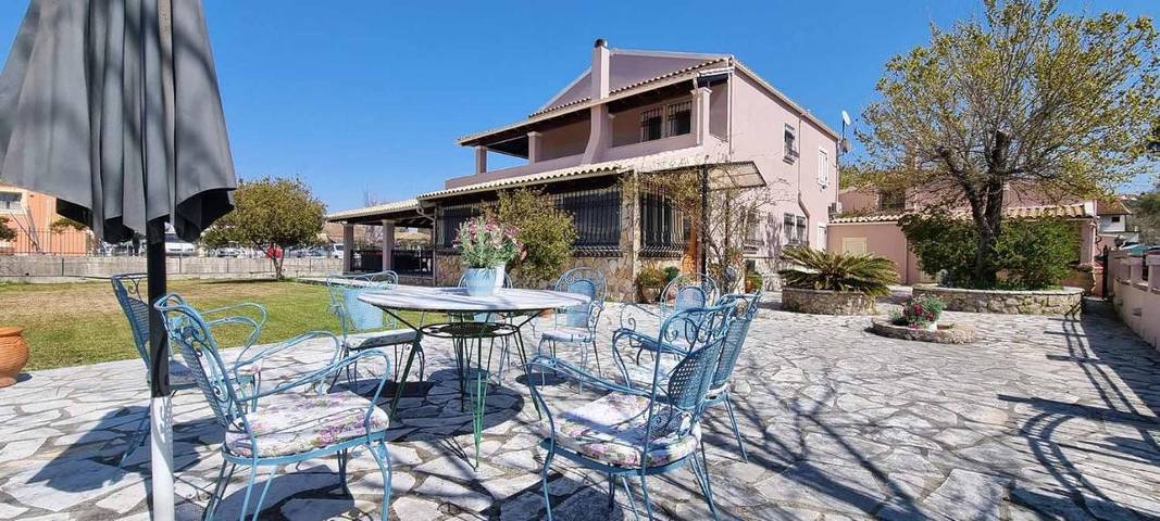 Διαμερίσματα διακοπών για 12 άτομα, με κήπο και μπανιέρα υδρομασάζ στον Ποταμό