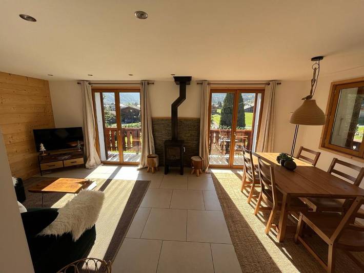 Gîte pour 5 personnes, avec Balcon et Terrasse ainsi que Jardin et Vue à Essert-Romand