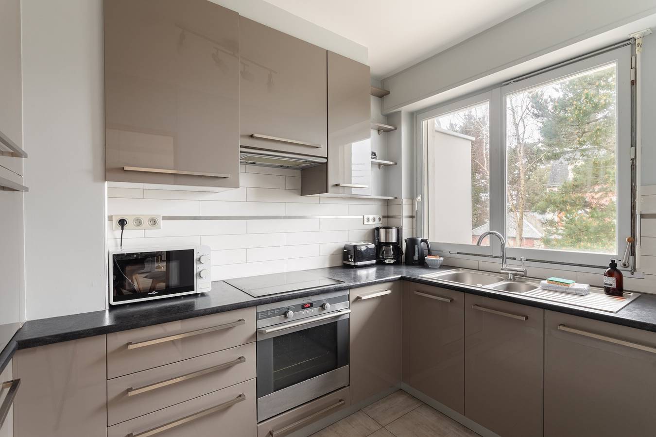 Appartement entier, Le Doux Rivage - 100 m de la plage in Saint-Énogat, Dinard