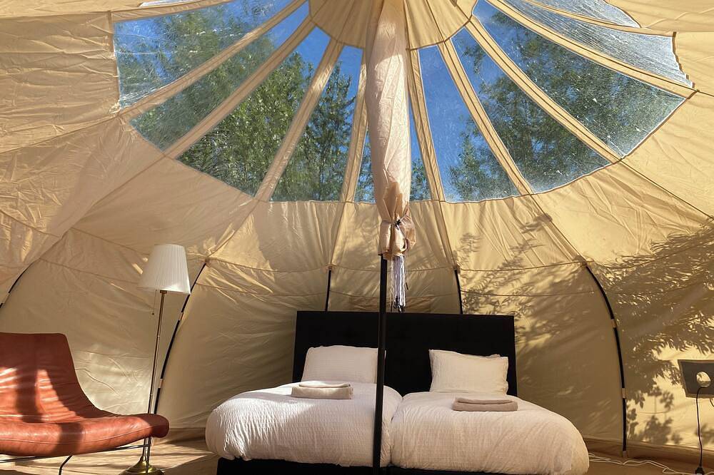 Luxurious glamping tent, close to Amsterdam Airport in Nordholland