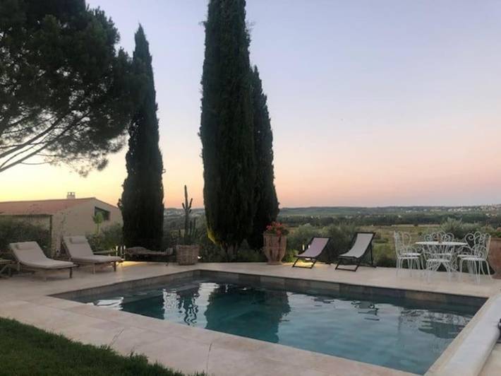 Ferienhaus für 8 Personen, mit Terrasse und Garten sowie Pool und Ausblick