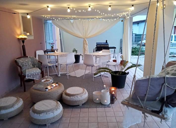 Maison d’hôte pour 3 personnes, avec Balcon et Terrasse ainsi que Jardin et Piscine à San Giorgio di Pesaro