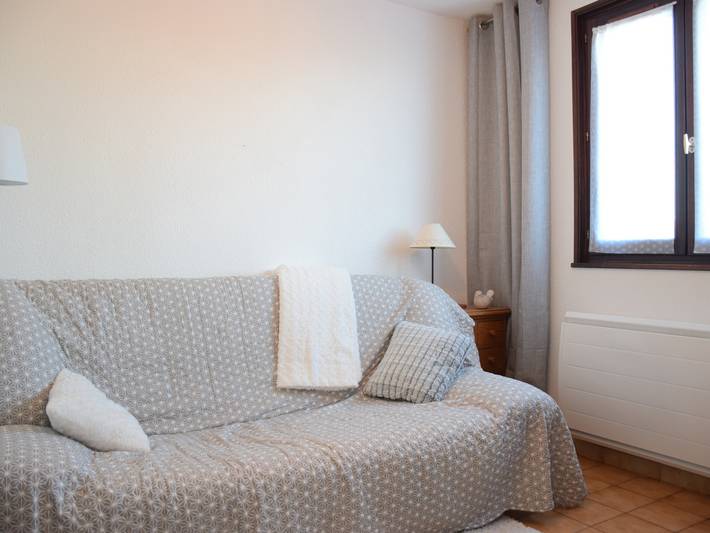 Appartement entier, Appartement cozy avec terrasse, Wi-Fi et parking à Évian-les-Bains in Neuvecelle, Région de Thonon-les-Bains
