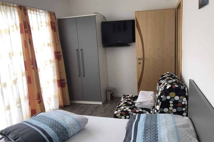 Ferienwohnung für 4 Personen, mit Balkon/Terrasse und Garten in Serfaus - 2
