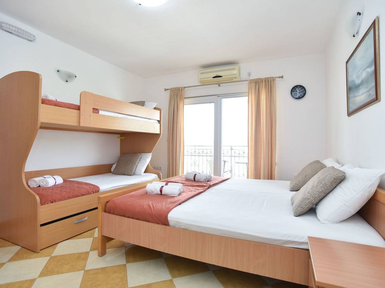 Appartement entier, Studio mit Balkon in Tivat, Bay of Kotor
