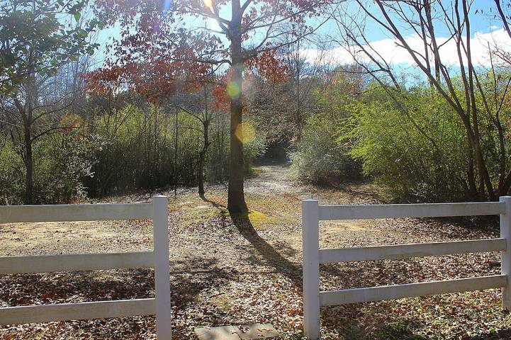 Cabin for 10 people, with yard in Alabama