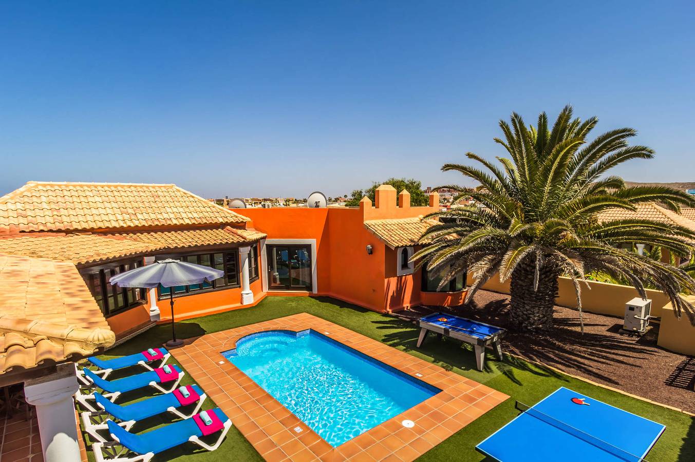 Cheap Villa for 4 People in Corralejo, La Oliva