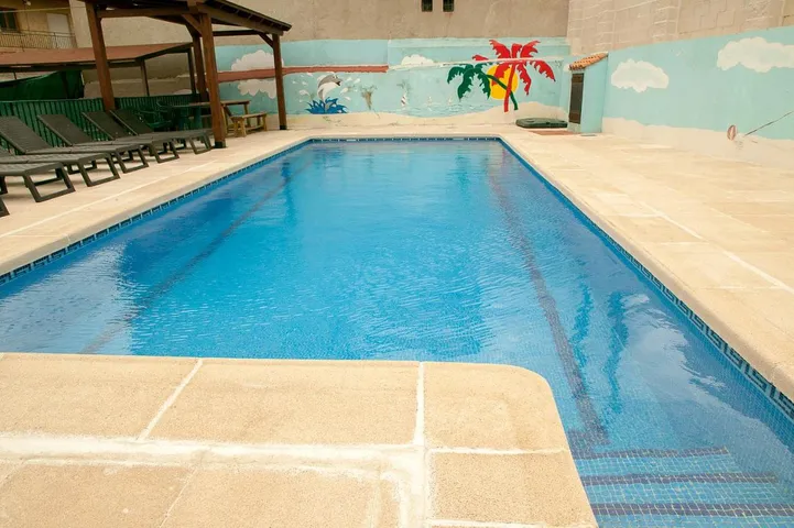 Casa de vacaciones para 8 personas, con jardín además de vistas y piscina - 1