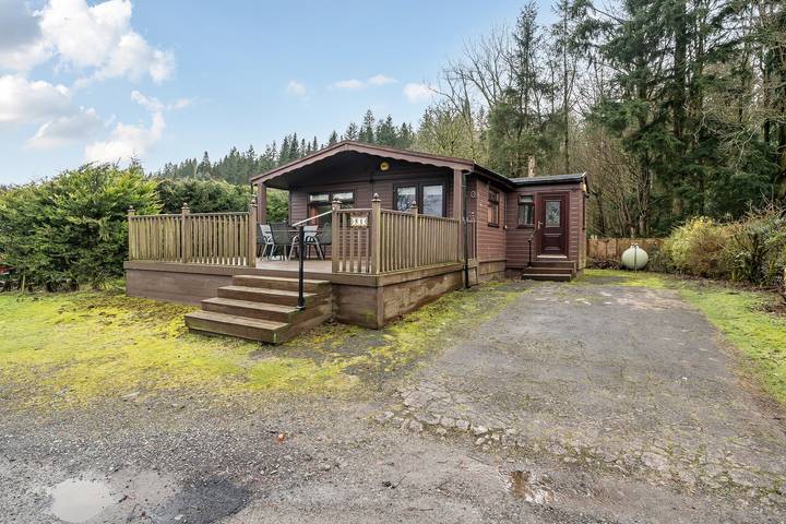 Cottage for 9 people, with garden and hot tub in Scotland