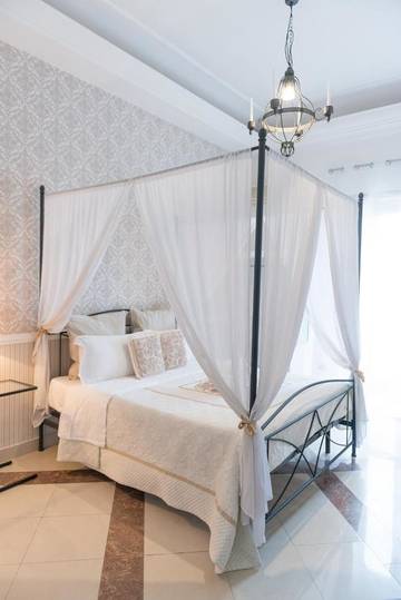Chambre d’hôte pour 3 personnes, avec balcon, animaux acceptés à Aversa