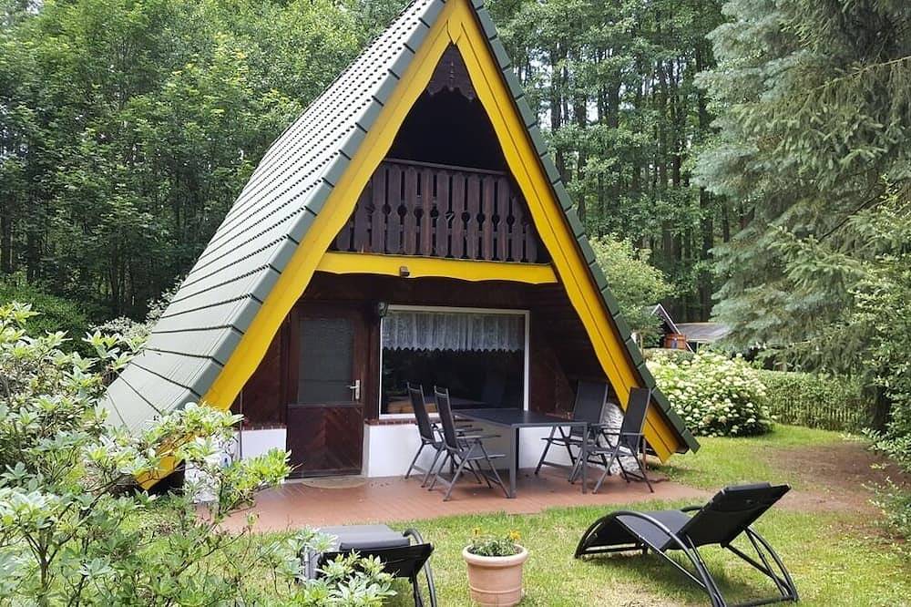 Freistehende Finnhütte am Lübbesee mit Balkon, Terrasse und Garten in Ahrensdorf in Milmersdorf, Barnimerland Region