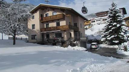 Ferienhaus für 21 Personen in Tuxer Alpen, Fügenberg, Bild 4
