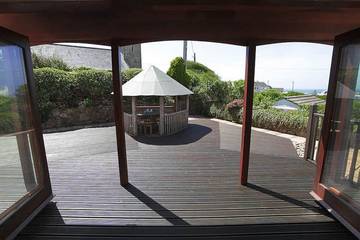 Glamping for 8 People in Swansea region, Photo 3