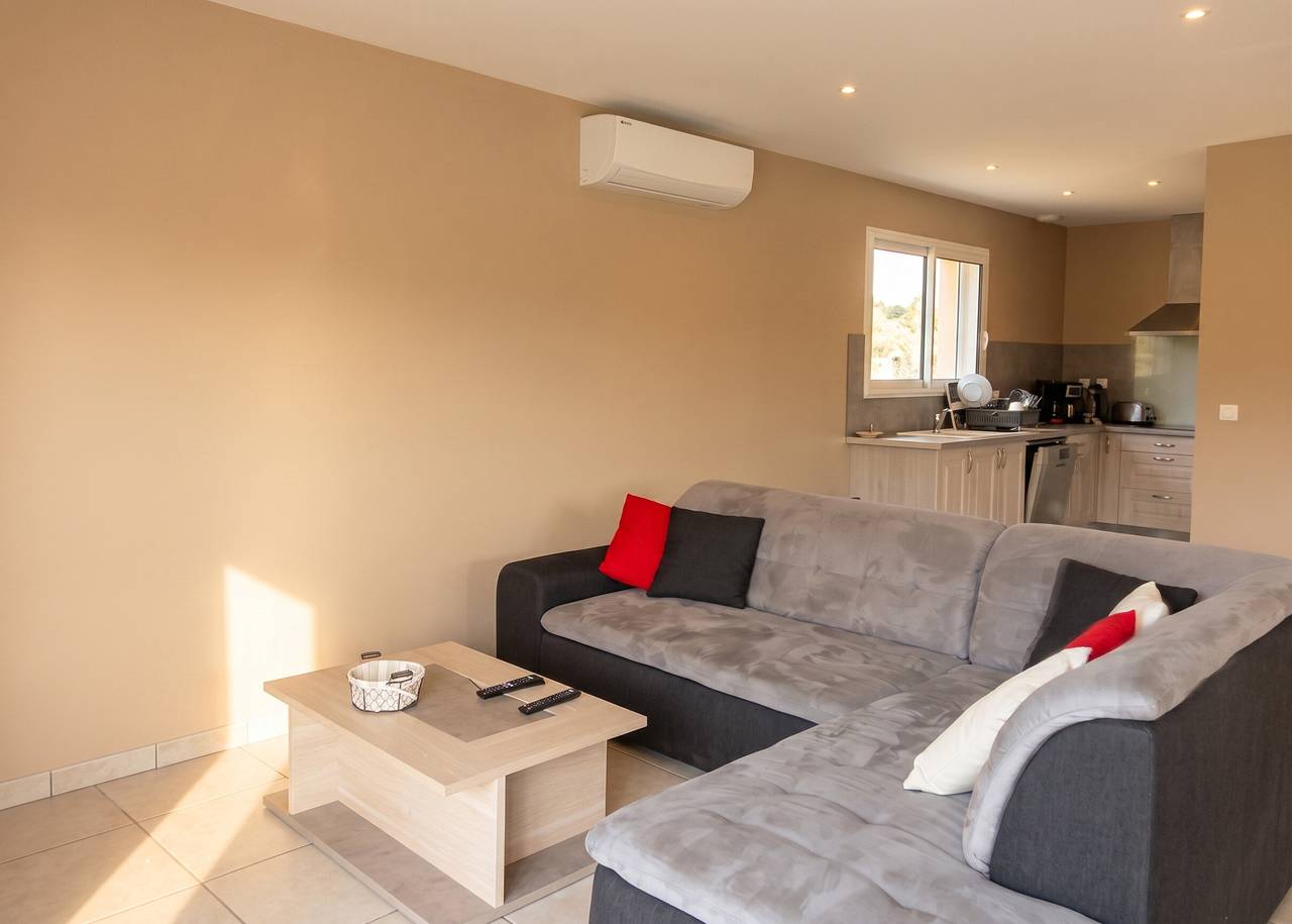 Villa avec piscine et vue sur la montagne in Gras, Privas (arrondissement)