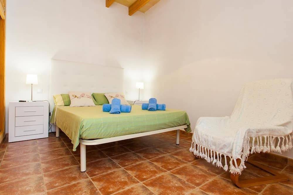 Villa Paula. Reformada Casa Tradicional de Mallorca in Es Llombards, Santanyí