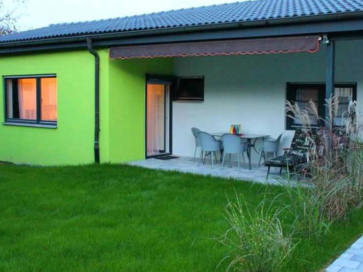 Entire apartment, Dieterich 1 Apartment with Terrace, Private Garden and Wi-Fi in Beuren, Albsteig Stage 9