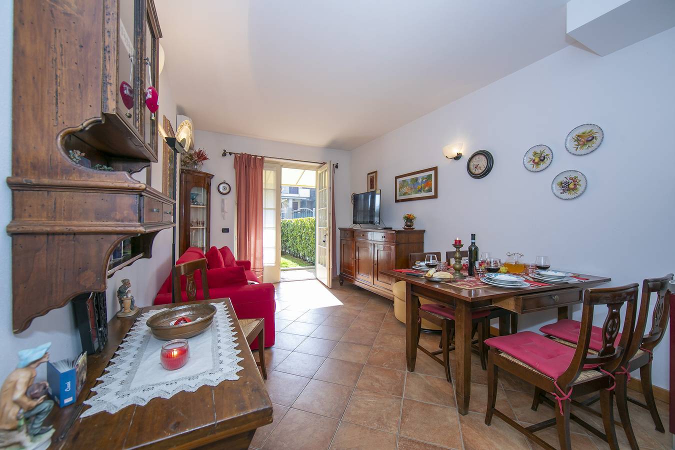 Appartement entier, Casa Emma with Pool, Garden and Garage in Colombare, Sirmione