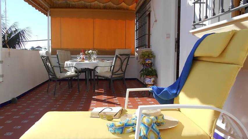 Apartamento de vacaciones para 4 personas, con jardín y terraza en Chipiona