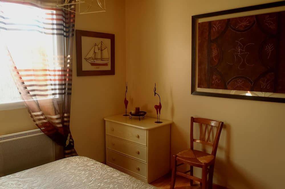Enclosed garden, Close to shops and leisure facilities, 300m from the Gulf, Private Parking in Arzon, Côte des Mégalithes