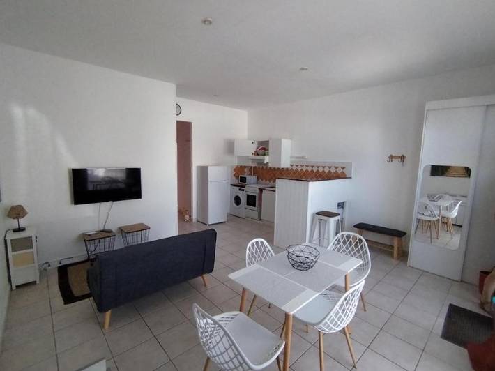 Location de vacances pour 4 personnes, avec jardin à Salles-sur-Mer