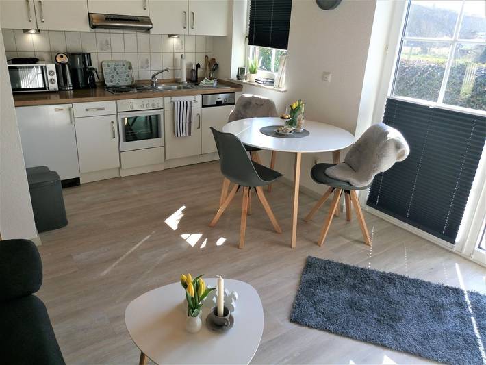Ganze Wohnung, Urlaub genießen in diesem schicken Ferienhaus mit Sonnenterasse in ruhiger Lage. in Stinteck, Westerdeichstrich
