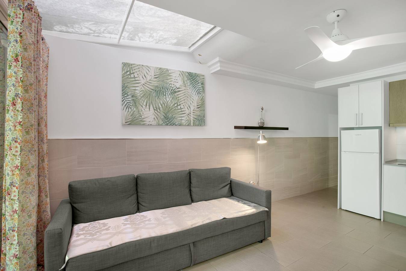 Entire apartment, Vacation Apartment 'El Nido De Los Ángeles - Apt F' with Pool, Terrace & Wi-Fi in Maspalomas, San Bartolomé de Tirajana
