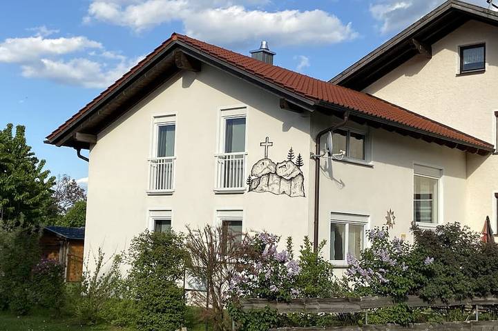 Ferienhaus für 6 Personen, mit Garten und Sauna sowie Whirlpool und Terrasse in Kirchberg im Wald