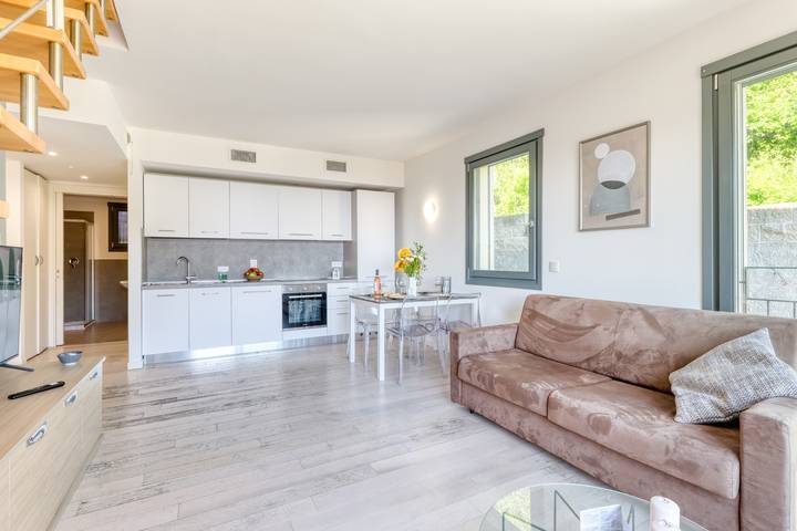 Ganze Wohnung, Les Terrasses De Roquebrune with Shared Pool in Roquebrune-Cap-Martin, Mittelmeerküste (Frankreich)