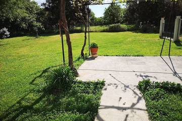 Location de vacances pour 8 personnes, avec jardin et terrasse à Saint-Laurent-la-Vernède