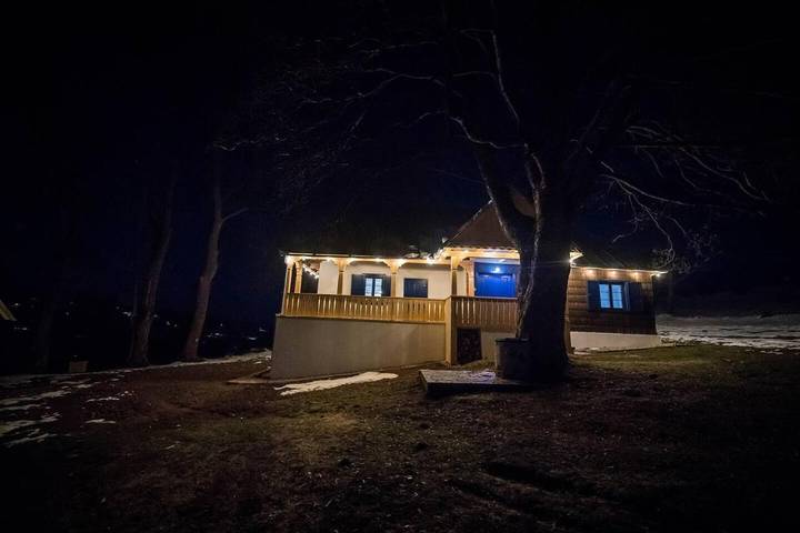 Gîte pour 4 personnes, avec jardin ainsi que terrasse et vue dans Mărișel - 4