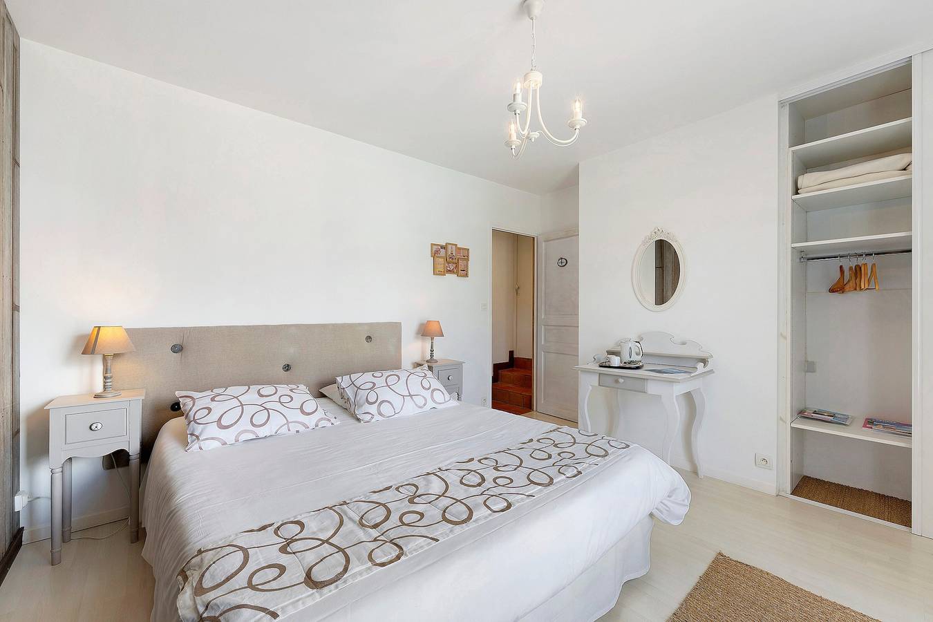Chambre d'hôtes Le Clos De La Combe- Les Sables d'Olonne avec piscine et cuisine partagées in Château-d'Olonne, Les Sables-d'Olonne